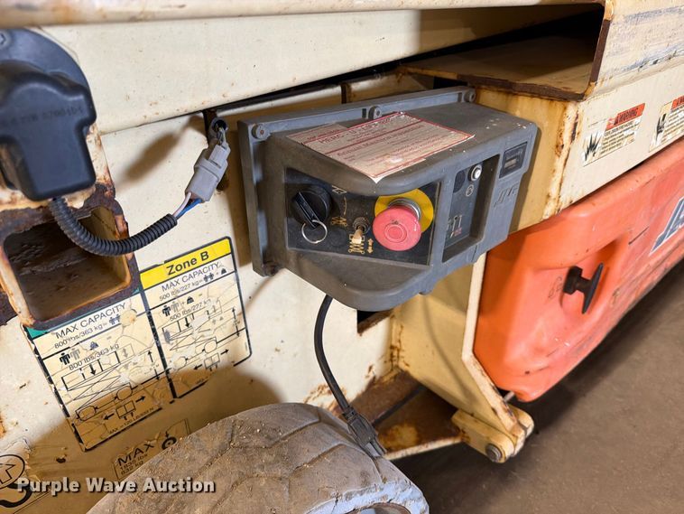 image for item FT6861 2005 JLG 2630ES scissor lift