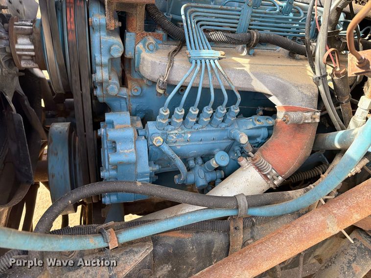 image for item FT6864 1990 International 4700 tank truck