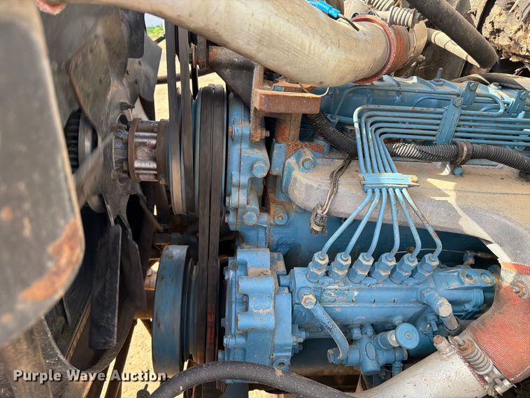 image for item FT6864 1990 International 4700 tank truck