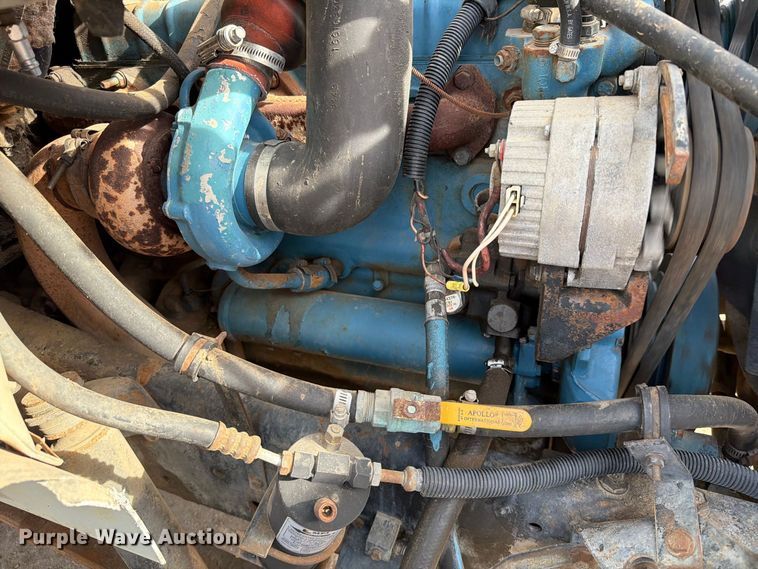 image for item FT6864 1990 International 4700 tank truck