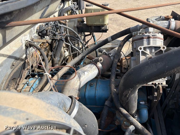 image for item FT6864 1990 International 4700 tank truck