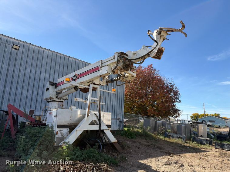 image for item FT6867 2002 Versalift VXD-47 digger derrick truck bed