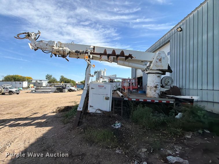 image for item FT6867 2002 Versalift VXD-47 digger derrick truck bed
