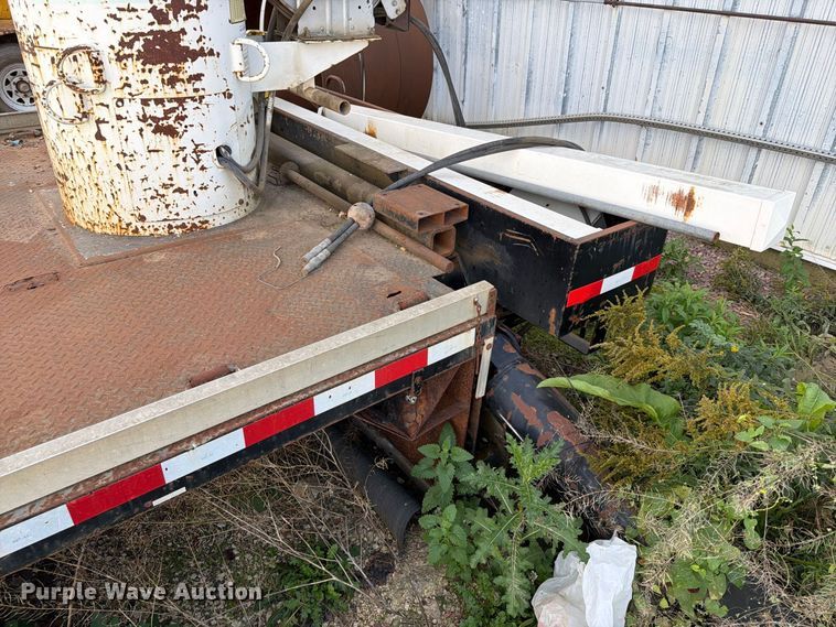 image for item FT6867 2002 Versalift VXD-47 digger derrick truck bed