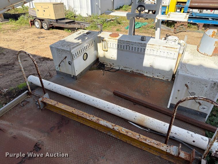 image for item FT6867 2002 Versalift VXD-47 digger derrick truck bed