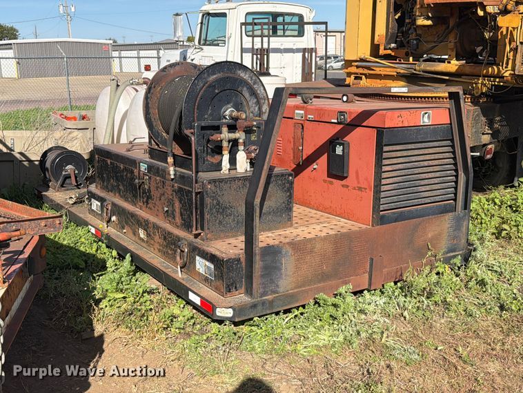 image for item FT6878 1995 Ditch Witch FP35 skid mounted mud mixing system