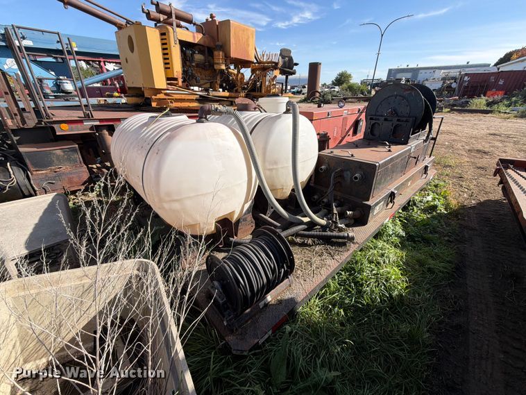image for item FT6878 1995 Ditch Witch FP35 skid mounted mud mixing system