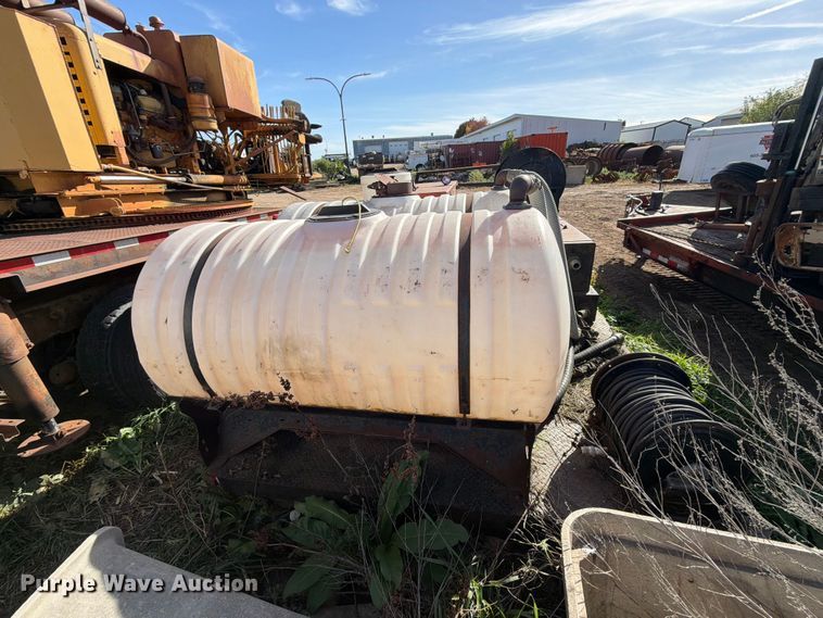 image for item FT6878 1995 Ditch Witch FP35 skid mounted mud mixing system