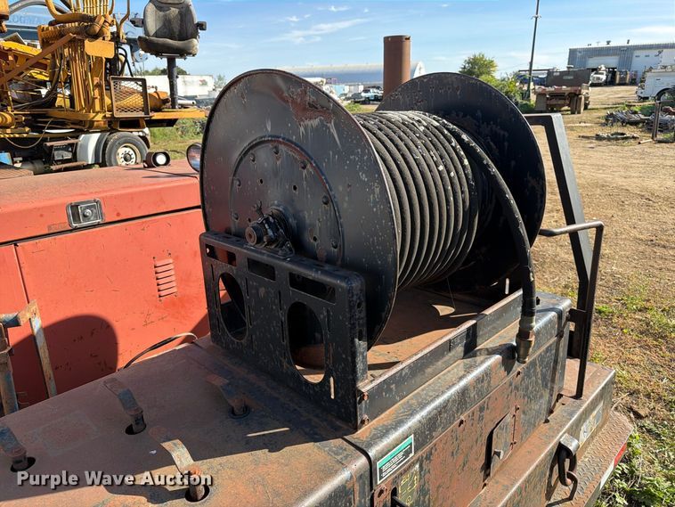 image for item FT6878 1995 Ditch Witch FP35 skid mounted mud mixing system