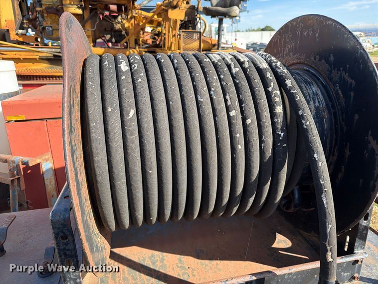 image for item FT6878 1995 Ditch Witch FP35 skid mounted mud mixing system