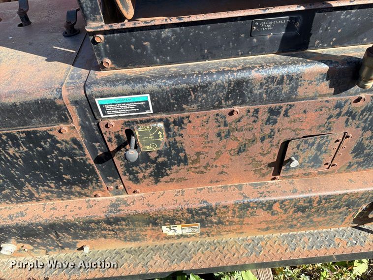 image for item FT6878 1995 Ditch Witch FP35 skid mounted mud mixing system