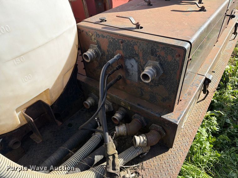 image for item FT6878 1995 Ditch Witch FP35 skid mounted mud mixing system