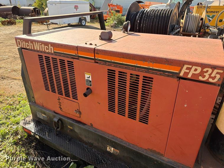 image for item FT6878 1995 Ditch Witch FP35 skid mounted mud mixing system