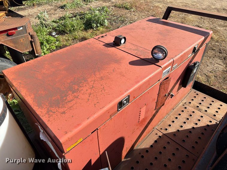 image for item FT6878 1995 Ditch Witch FP35 skid mounted mud mixing system