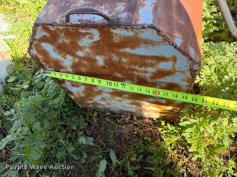 image for item FT6882 (2) fuel tanks
