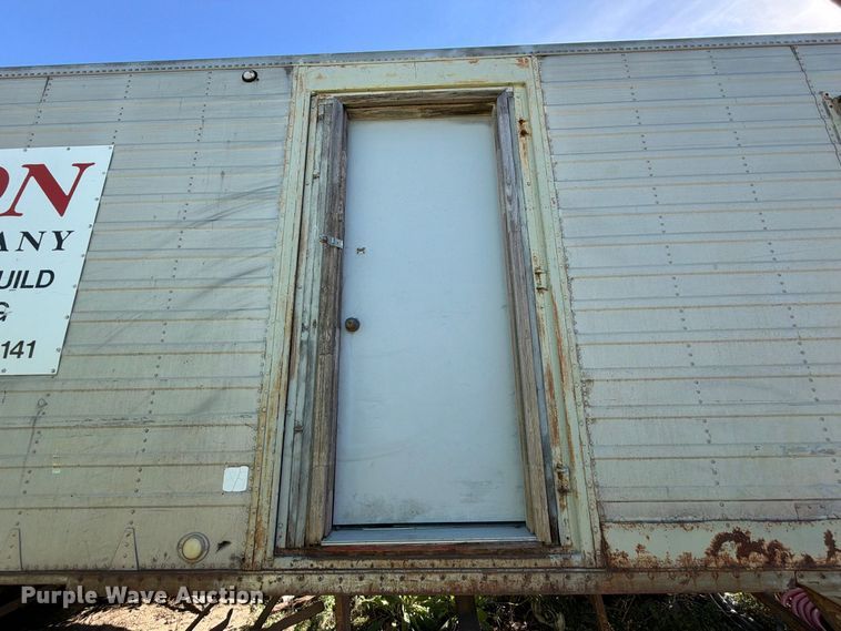 image for item FT6883 1963 Fruehauf VD6-F2-38-E Office Trailer