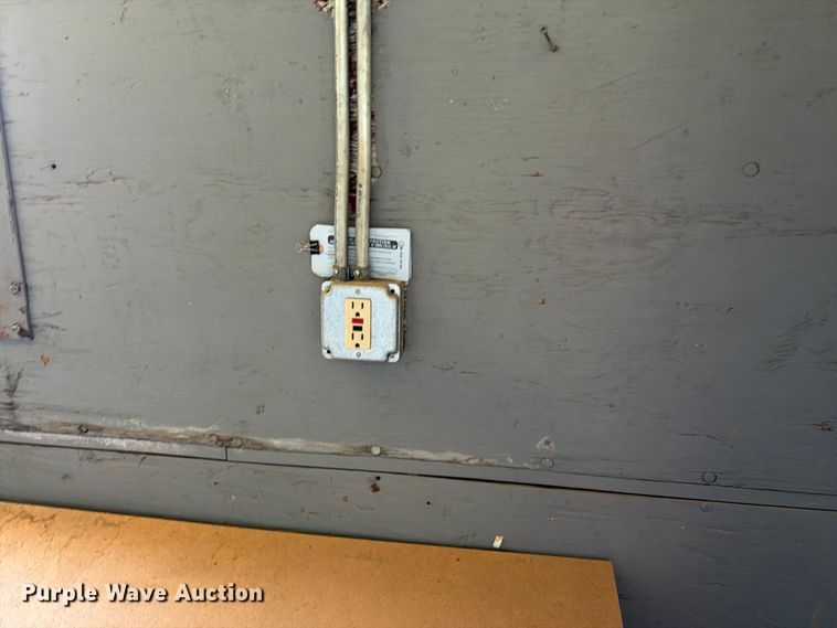 image for item FT6883 1963 Fruehauf VD6-F2-38-E Office Trailer