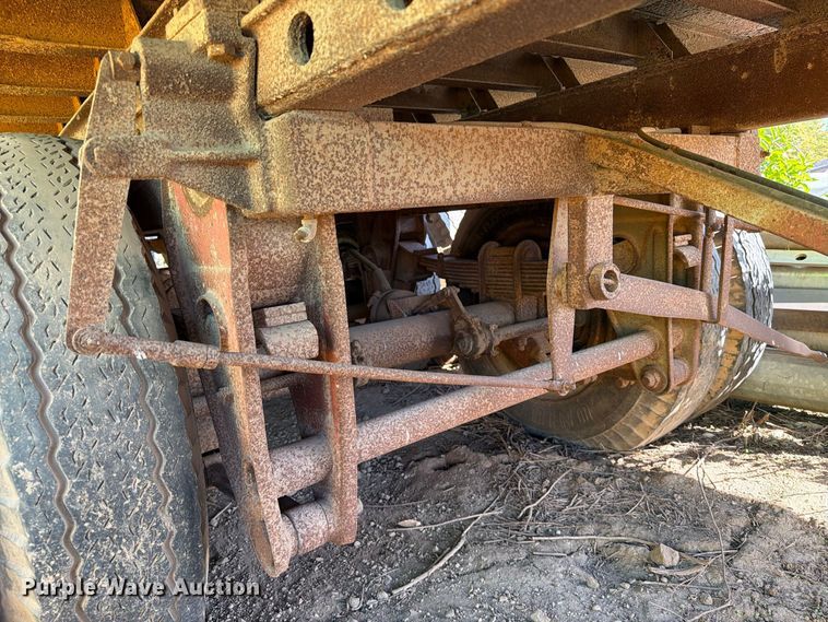 image for item FT6883 1963 Fruehauf VD6-F2-38-E Office Trailer