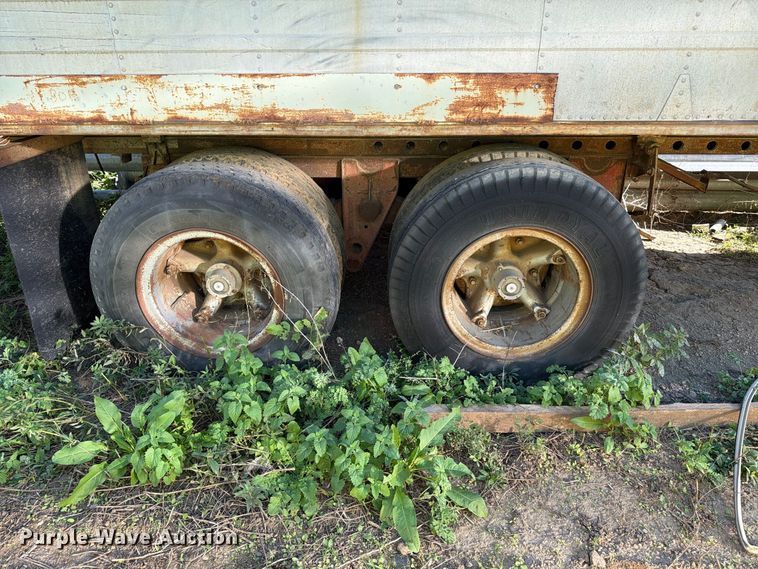 image for item FT6883 1963 Fruehauf VD6-F2-38-E Office Trailer