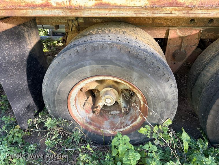 image for item FT6883 1963 Fruehauf VD6-F2-38-E Office Trailer