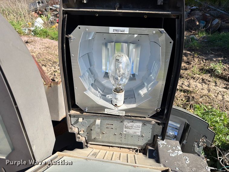 image for item FT6884 (13) light poles