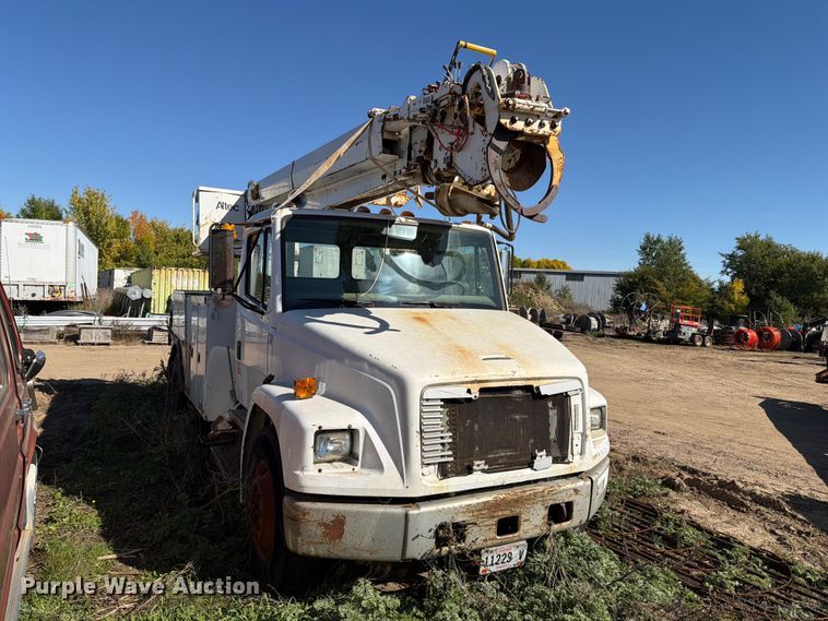 image for item FT6894 1997 Freightliner FL70 digger derrick truck