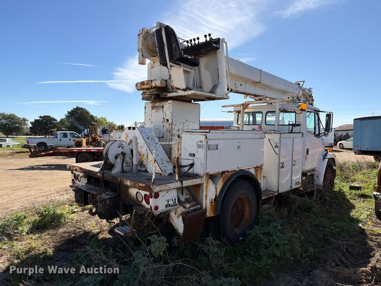 image for item FT6894 1997 Freightliner FL70 digger derrick truck