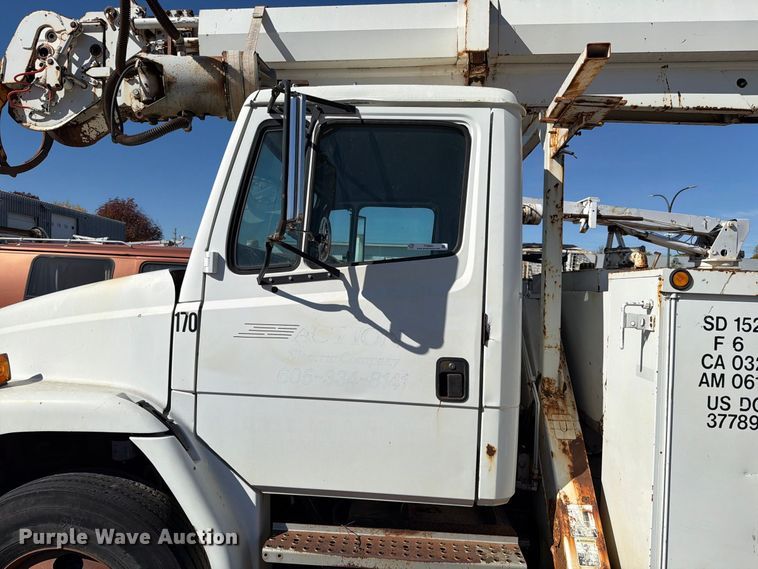 image for item FT6894 1997 Freightliner FL70 digger derrick truck