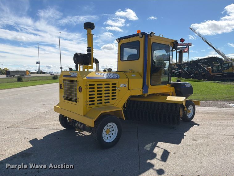 image for item FT7532 2024 Superior DT74-J broom