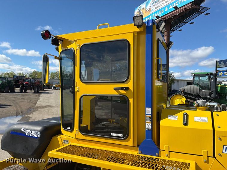 image for item FT7532 2024 Superior DT74-J broom