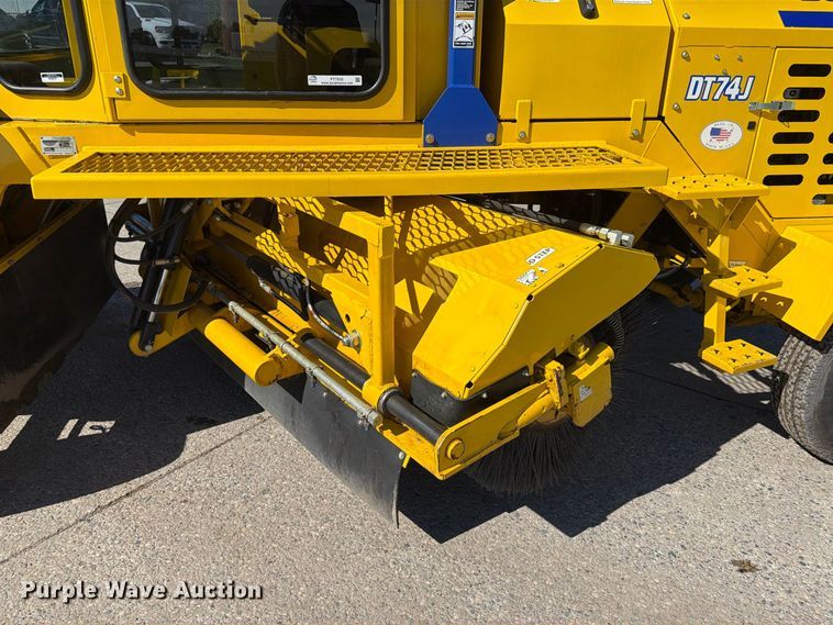image for item FT7532 2024 Superior DT74-J broom