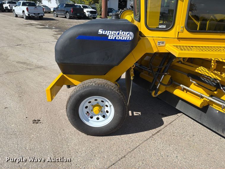 image for item FT7532 2024 Superior DT74-J broom
