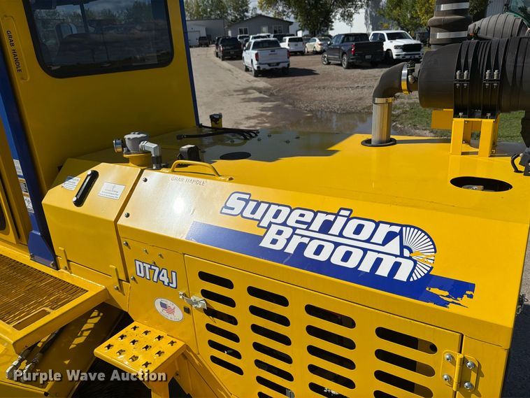 image for item FT7532 2024 Superior DT74-J broom
