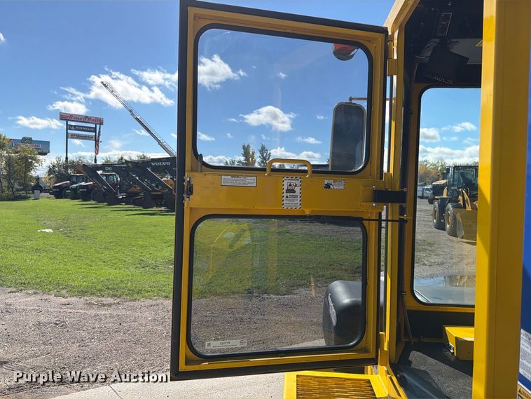 image for item FT7532 2024 Superior DT74-J broom