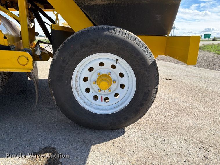 image for item FT7532 2024 Superior DT74-J broom