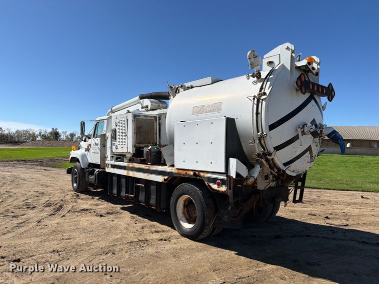image for item FT7547 1996 International 2554 sewer jetter truck