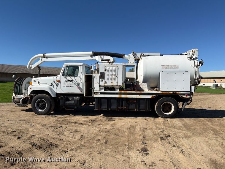 image for item FT7547 1996 International 2554 sewer jetter truck
