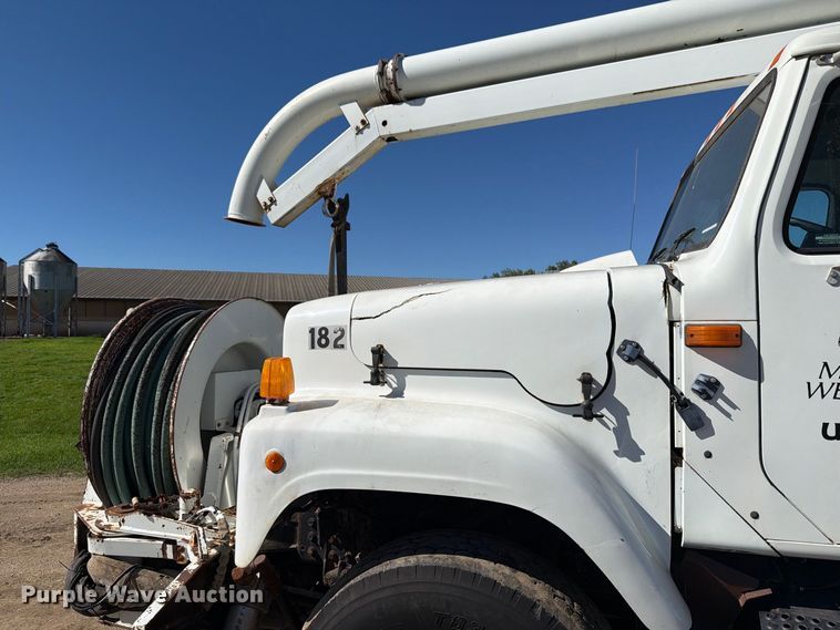 image for item FT7547 1996 International 2554 sewer jetter truck