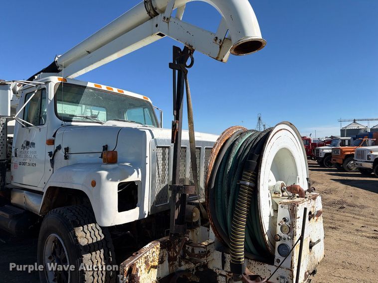 image for item FT7547 1996 International 2554 sewer jetter truck
