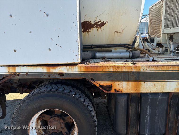 image for item FT7547 1996 International 2554 sewer jetter truck