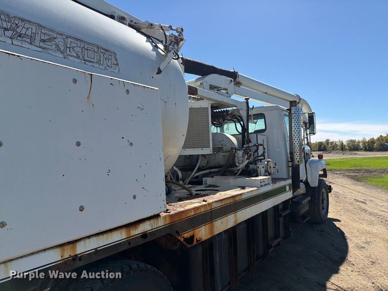 image for item FT7547 1996 International 2554 sewer jetter truck