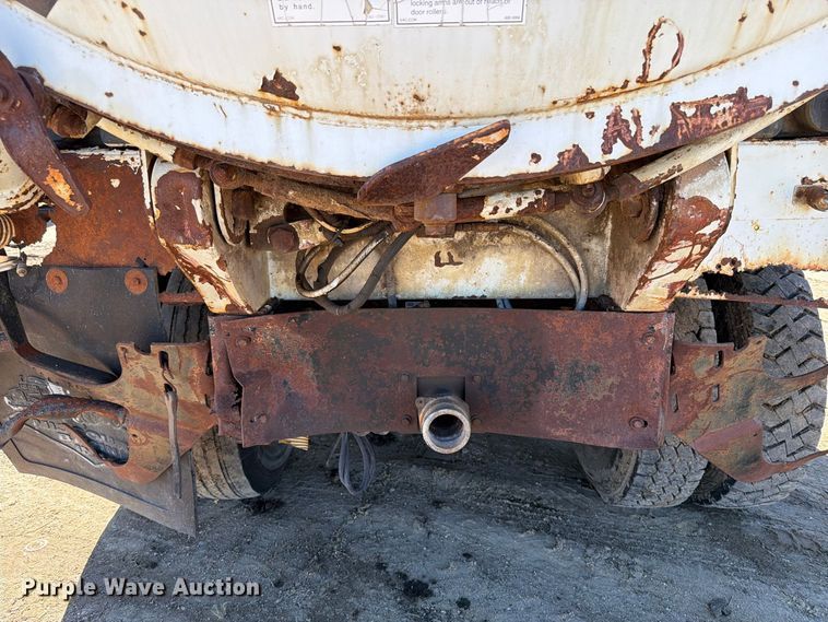 image for item FT7547 1996 International 2554 sewer jetter truck