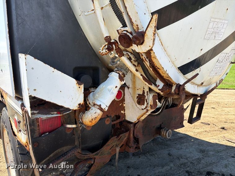 image for item FT7547 1996 International 2554 sewer jetter truck