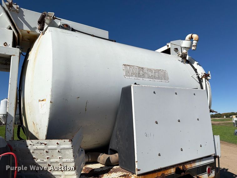 image for item FT7547 1996 International 2554 sewer jetter truck