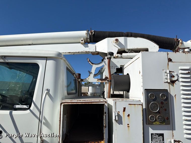 image for item FT7547 1996 International 2554 sewer jetter truck