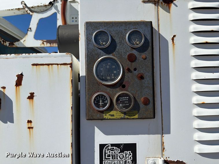 image for item FT7547 1996 International 2554 sewer jetter truck
