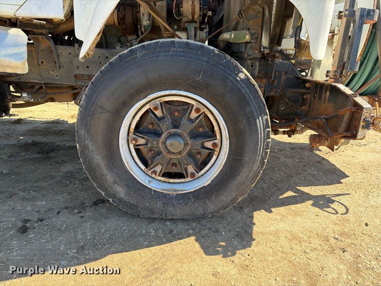 image for item FT7547 1996 International 2554 sewer jetter truck