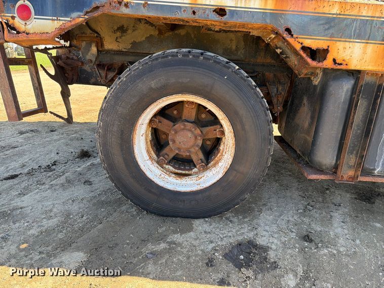 image for item FT7547 1996 International 2554 sewer jetter truck
