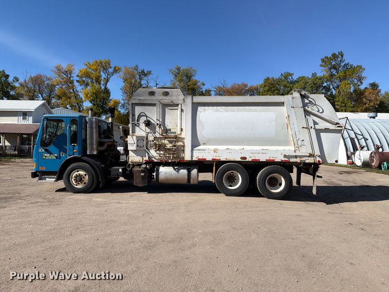 image for item FT7556 2007 American Lafrance Condor refuse truck