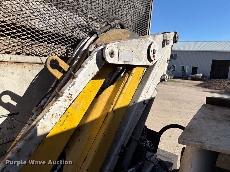 image for item FT7556 2007 American Lafrance Condor refuse truck